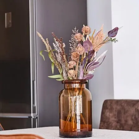 Hugo By The Harbor, Light-filled And Centrally Located - Free Parking アパート オステンド