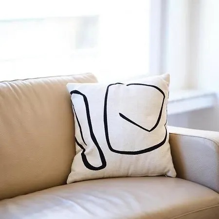 Hugo By The Harbor, Light-filled And Centrally Located - Free Parking * オステンド