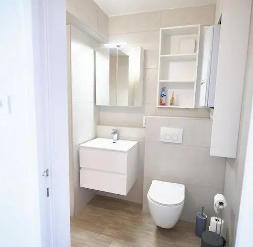 Hugo By The Harbor, Light-filled And Centrally Located - Free Parking * Ostend