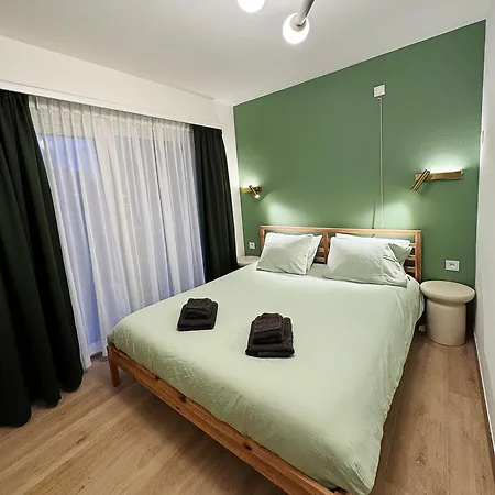 Hugo By The Harbor, Light-filled And Centrally Located - Free Parking Остенде