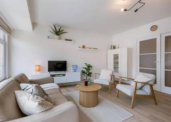 Hugo By The Harbor, Light-filled And Centrally Located - Free Parking アパート オステンド