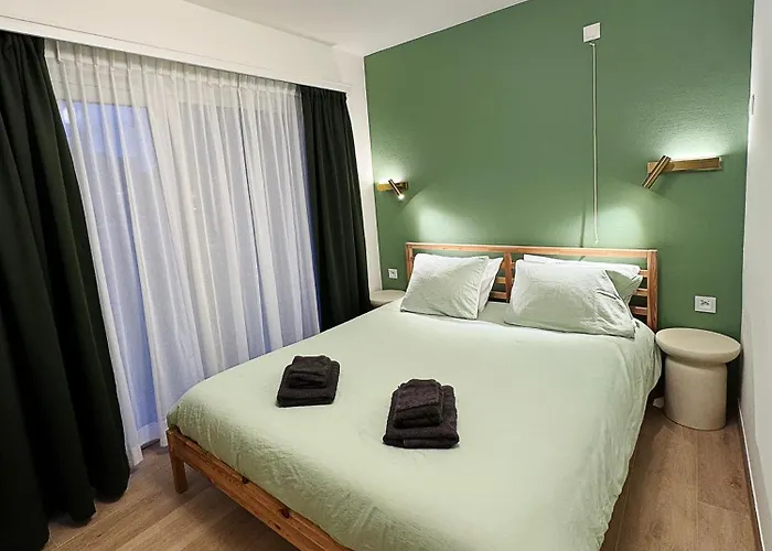 Hugo By The Harbor, Light-filled And Centrally Located - Free Parking オステンド